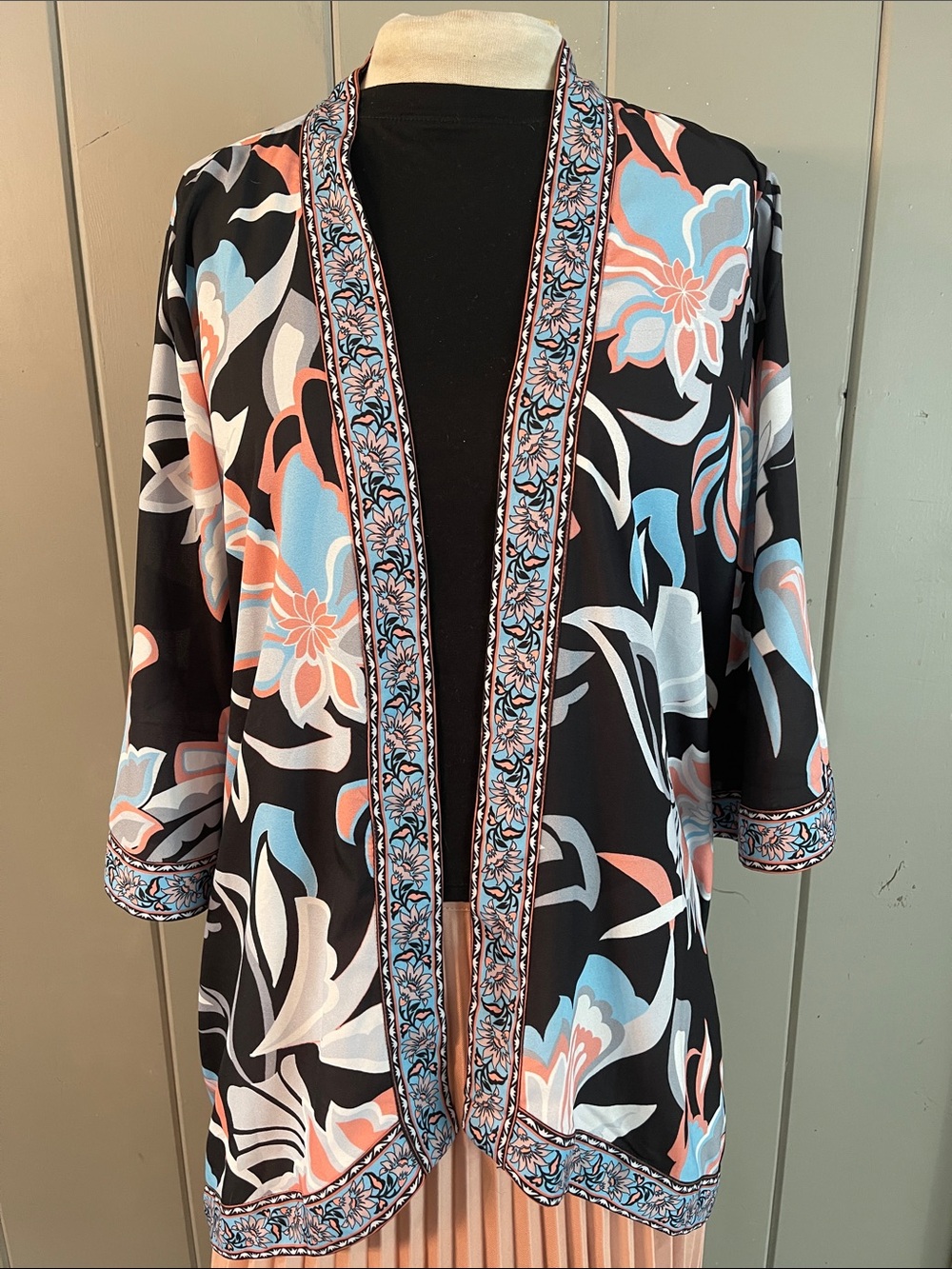 Mahila Duster Kimono Jacket Black Pink Floral Relaxed Artsy Boho Festival Fairy